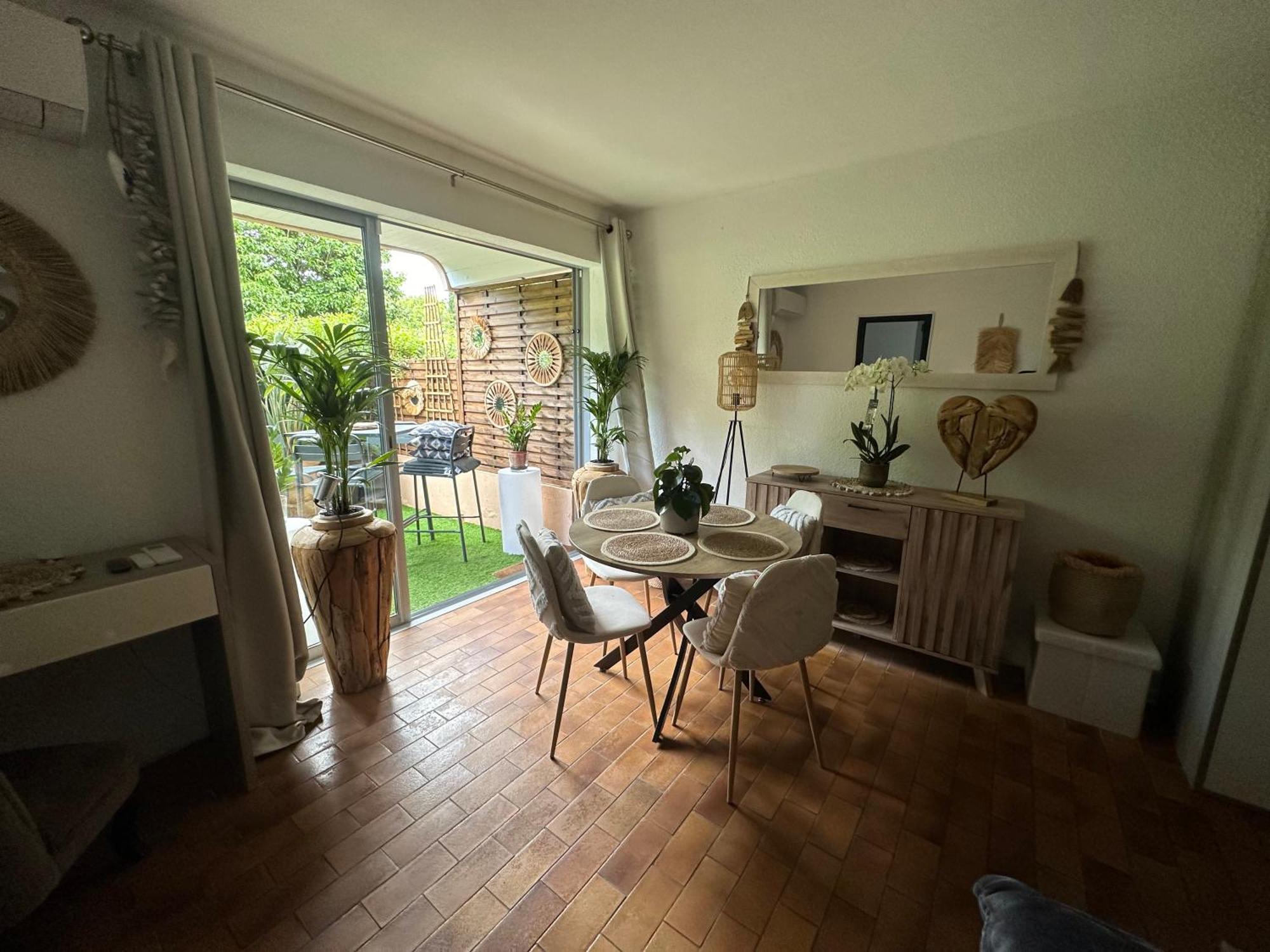 Saint Tropez Centre Parking Et Jardin Prive Inclus Apartment *
