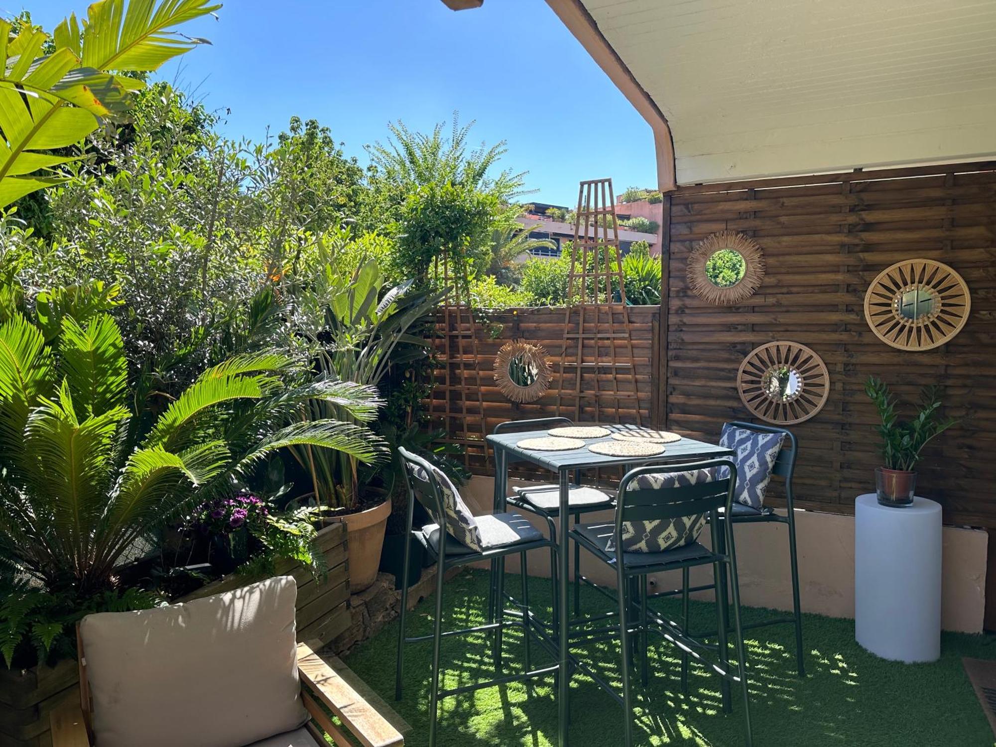 Saint Tropez Centre Parking Et Jardin Prive Inclus Apartment